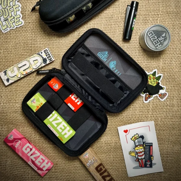 GIZEHxPuff-Life_Case_Classic_black_organizer_recreational_opened_mood online kaufen.webp